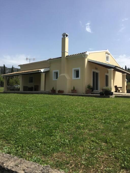 Villa Alexakis Doukádes Esterno foto