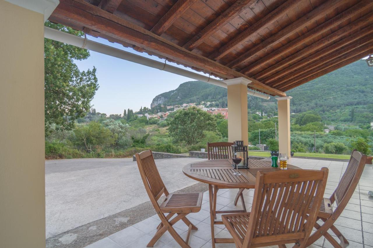Villa Alexakis Doukádes Esterno foto