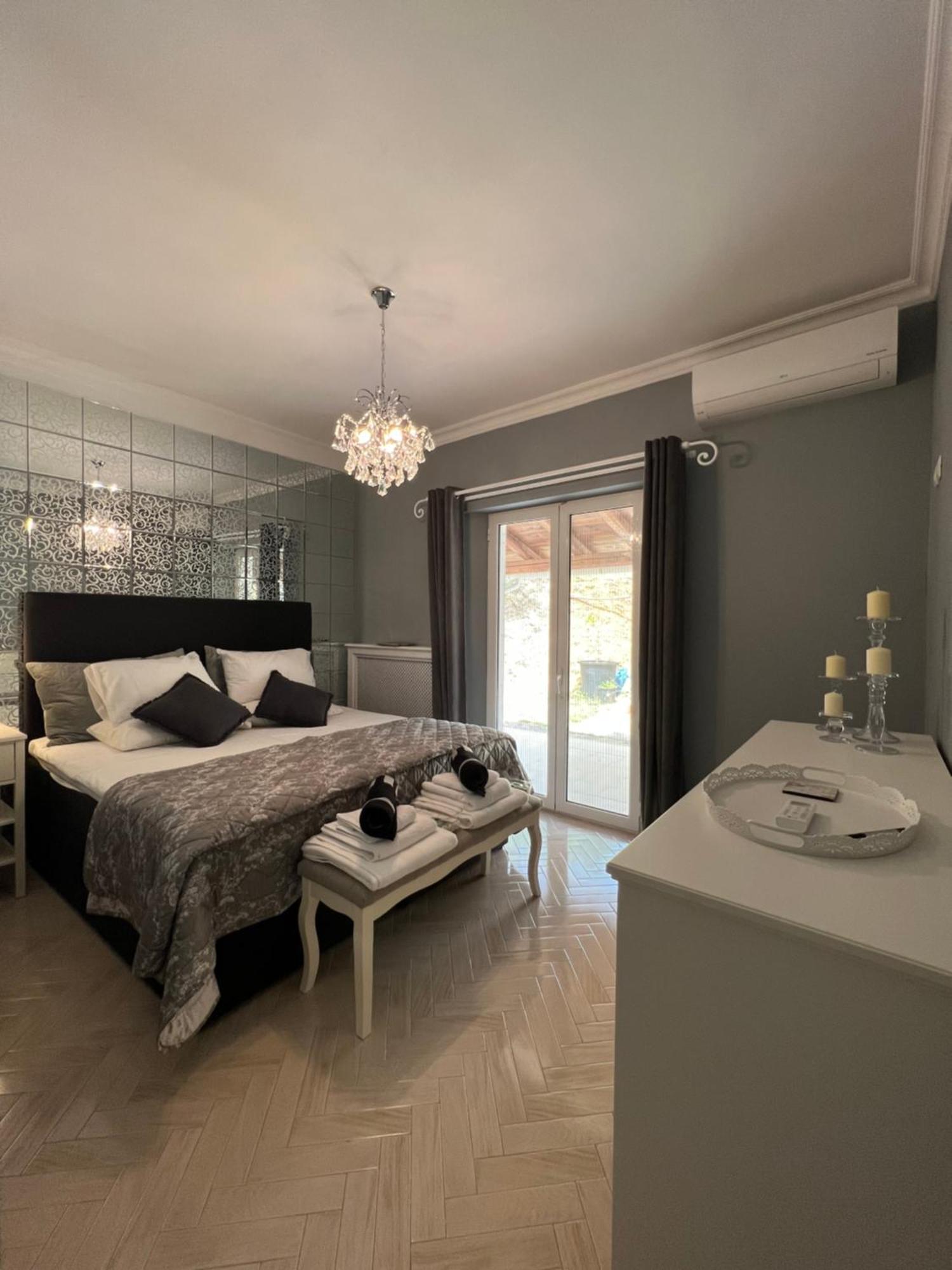Villa Alexakis Doukádes Esterno foto